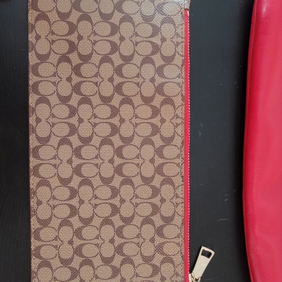 Coach Crossbody - Picture 9 of 12